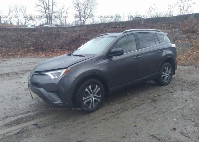 из сша 2018 TOYOTA RAV4 JTMBFREV6JJ739837
