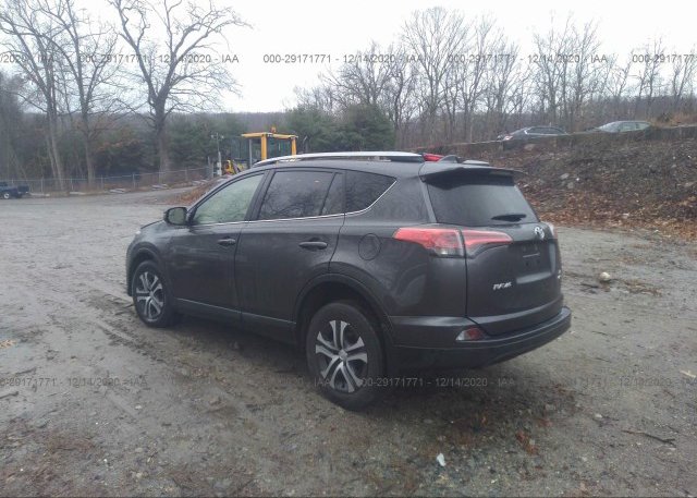 купить 2018 TOYOTA RAV4 JTMBFREV6JJ739837