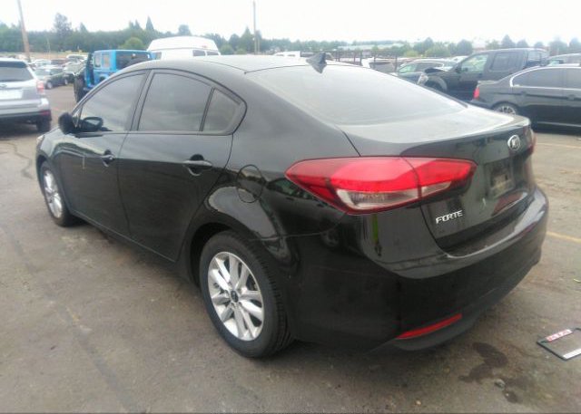 3KPFL4A78HE057389 2017 KIA FORTE-2