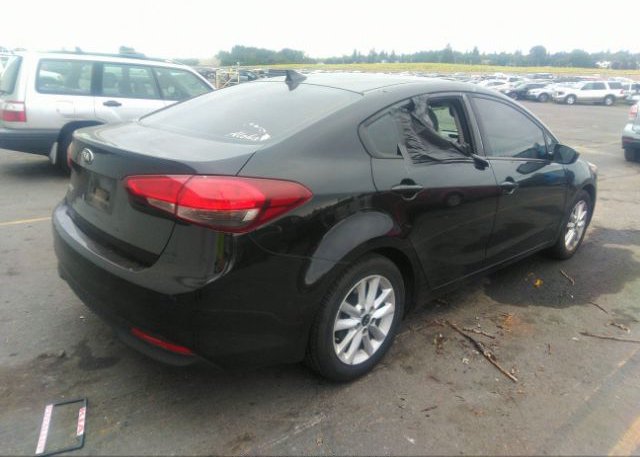 3KPFL4A78HE057389 2017 KIA FORTE-3