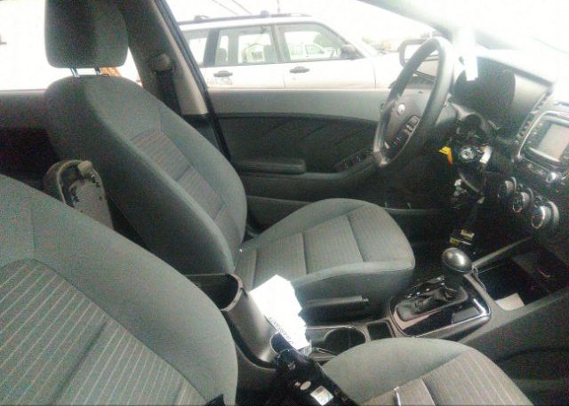 3KPFL4A78HE057389 2017 KIA FORTE-4