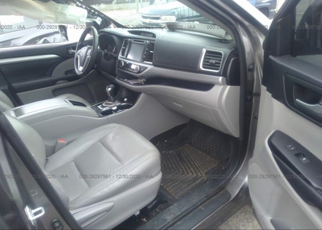 пригнать из сша 2016 TOYOTA HIGHLANDER 5TDKKRFH5GS144896