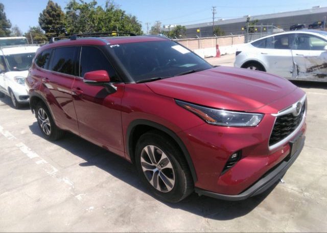 2021 TOYOTA HIGHLANDER (VIN: 5TDHZRAH3MS075957)