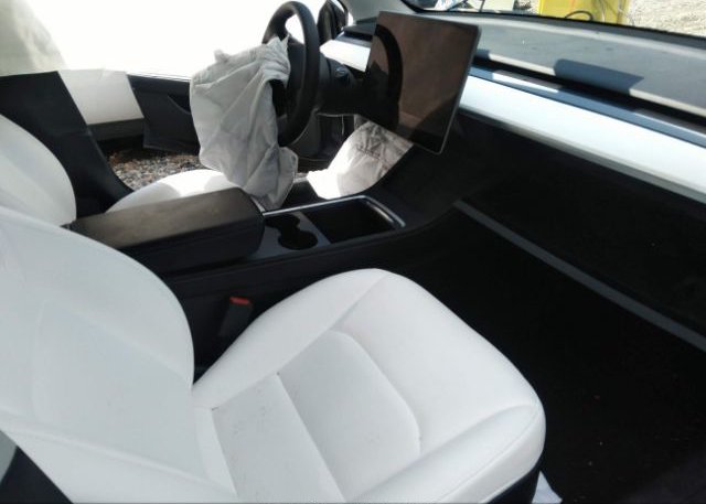 2022 TESLA MODEL 3(VIN: 5YJ3E1EB8NF263649