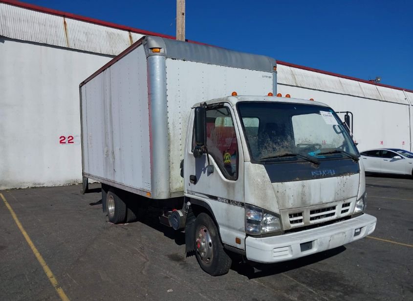 2006 ISUZU W3S042 NPR GAS REG photo