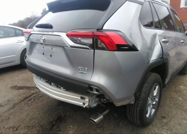 2022 TOYOTA RAV4(VIN: 2T3P1RFV2NC318547
