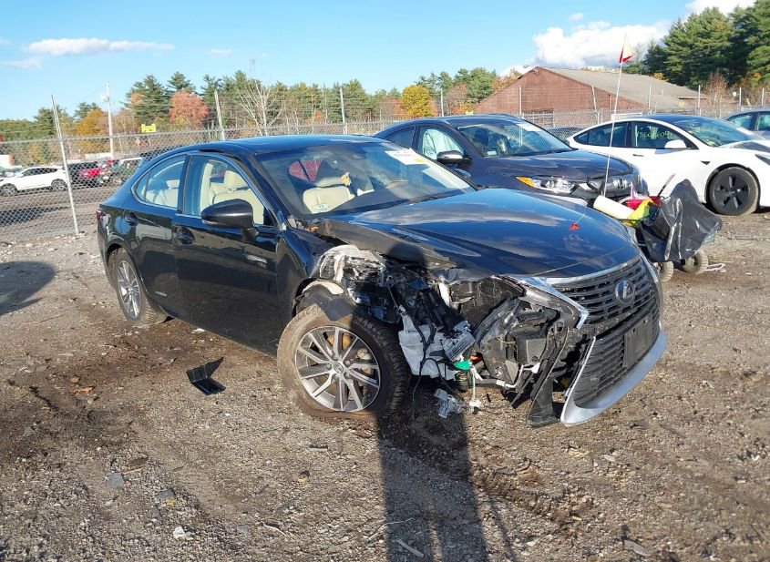 2018 LEXUS ES 300H photo