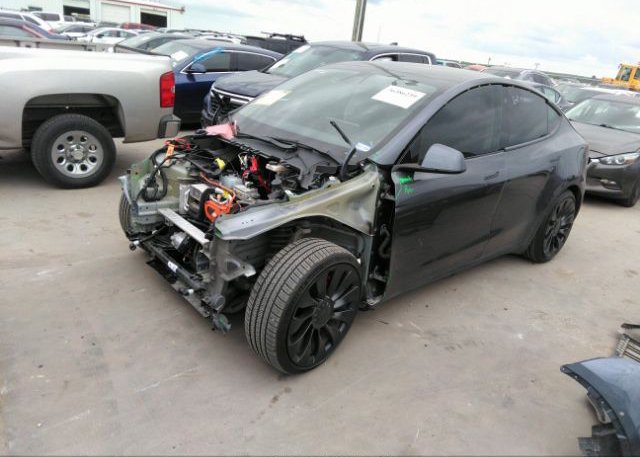 2022 TESLA MODEL Y(VIN: 7SAYGDEF8NF390182