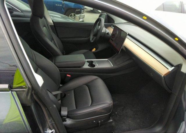 2022 TESLA MODEL Y(VIN: 7SAYGDEF8NF390182