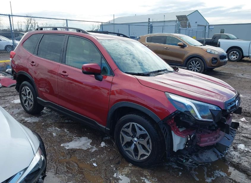 2023 SUBARU FORESTER PREMIUM photo