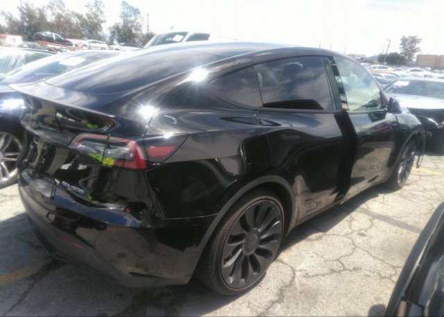 2022 TESLA MODEL Y(VIN: 7SAYGDEF2NF543946