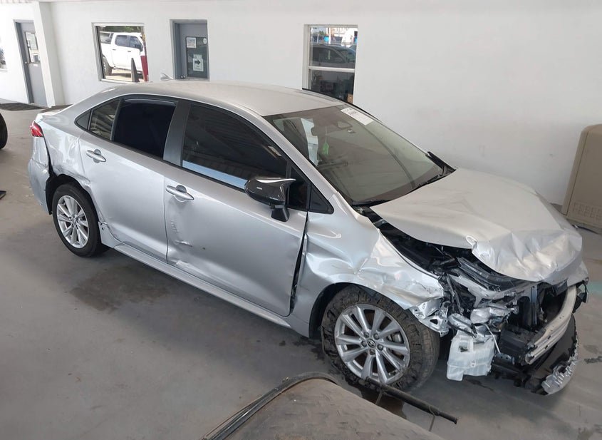 2024 Toyota Corolla 1.8L (VIN: JTDBCMFE6R3050410)