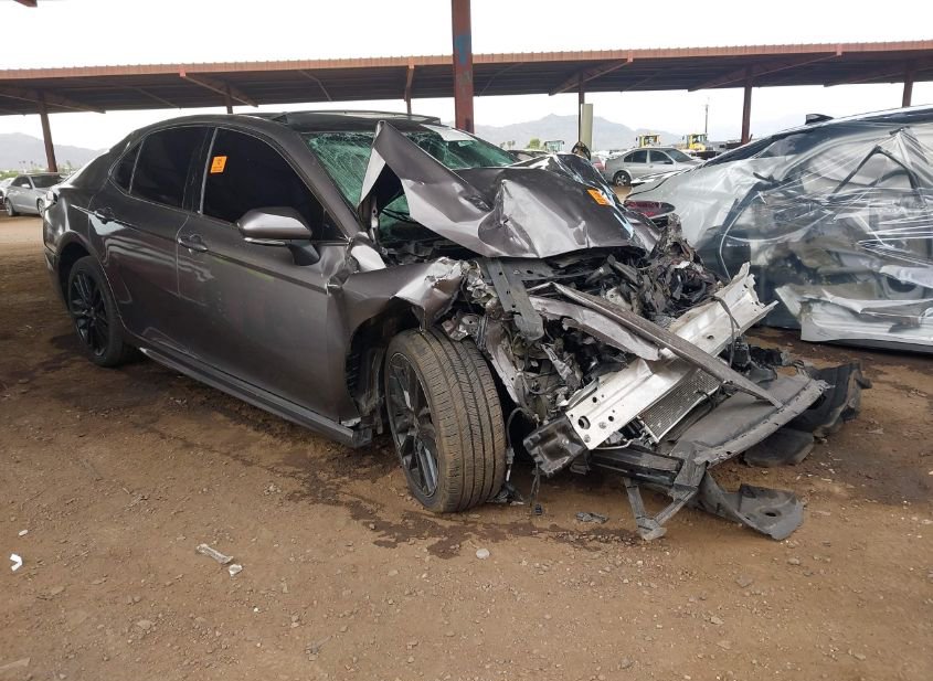 2021 TOYOTA CAMRY XSE photo