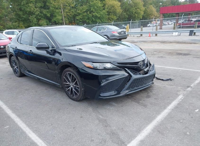 2021 TOYOTA CAMRY SE photo