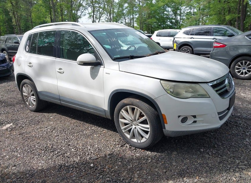 2010 Volkswagen Tiguan 2.0L photo