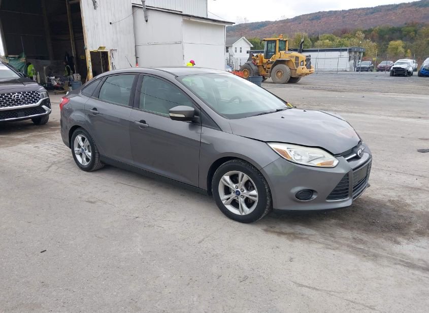 2014 FORD FOCUS SE photo