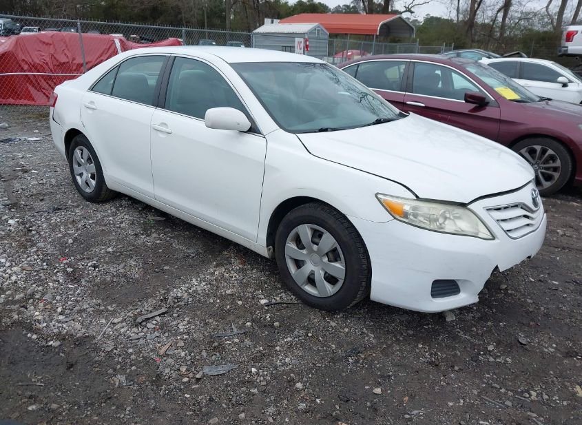 2011 TOYOTA CAMRY LE photo
