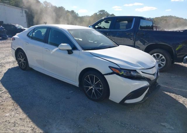 2022 TOYOTA CAMRY (VIN: 4T1G11AK3NU708501)