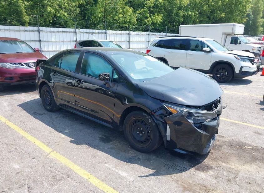 2021 TOYOTA COROLLA LE photo