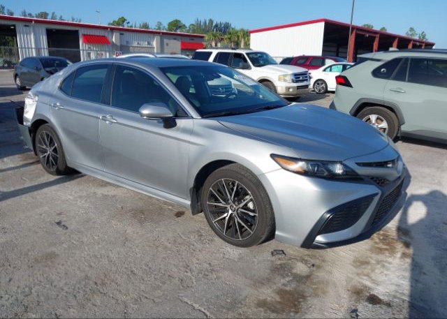 2021 TOYOTA CAMRY (VIN: 4T1G11AK2MU563515)