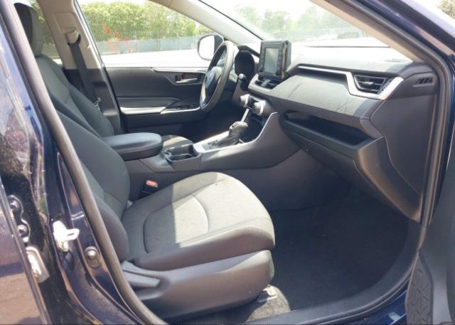 2021 TOYOTA RAV4(VIN: 2T3P1RFV2MW202102