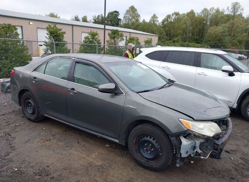2013 TOYOTA CAMRY HYBRID LE photo