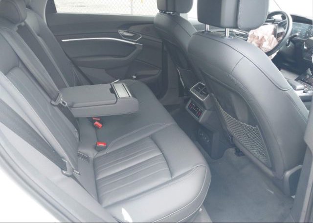 2022 AUDI E-TRON(VIN: WA1AAAGE4NB007323