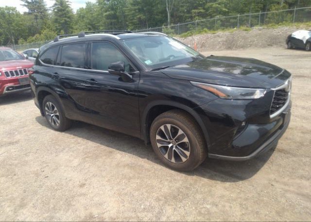 2022 TOYOTA HIGHLANDER (VIN: 5TDGZRBH6NS249788)