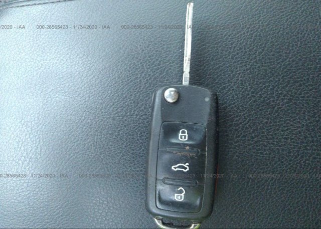 1VWBT7A31GC025030 2016 VOLKSWAGEN PASSAT