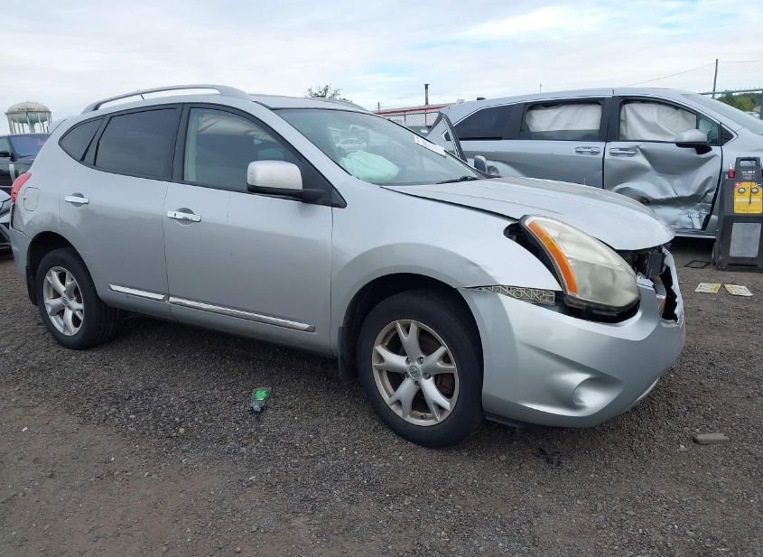 2011 NISSAN ROGUE SV photo