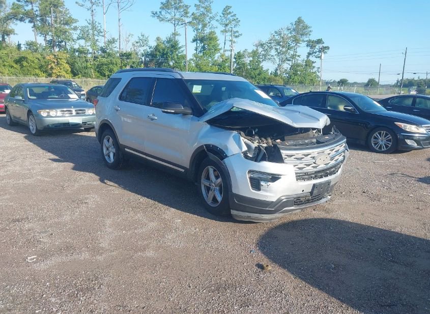 2018 FORD EXPLORER XLT photo