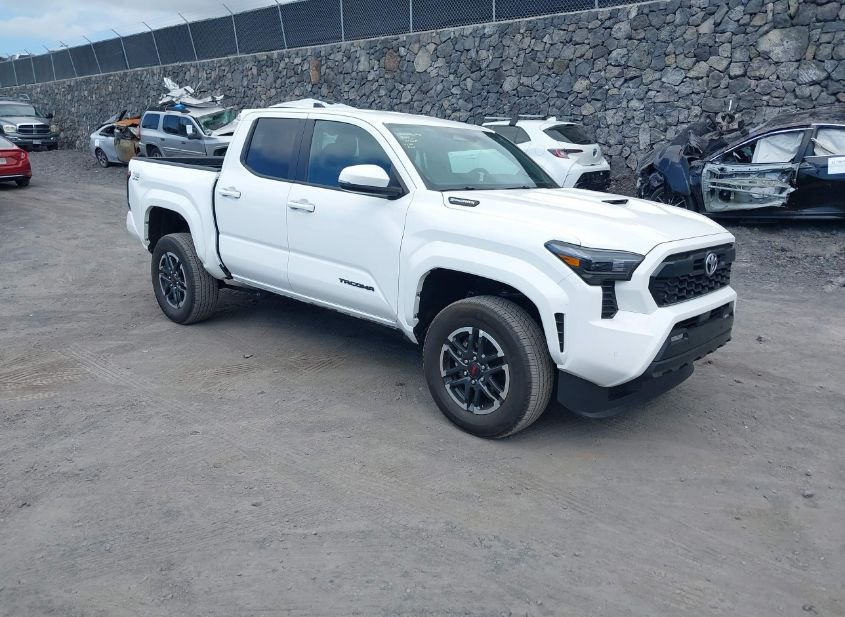 2024 TOYOTA TACOMA HYBRID TRD SPORT photo