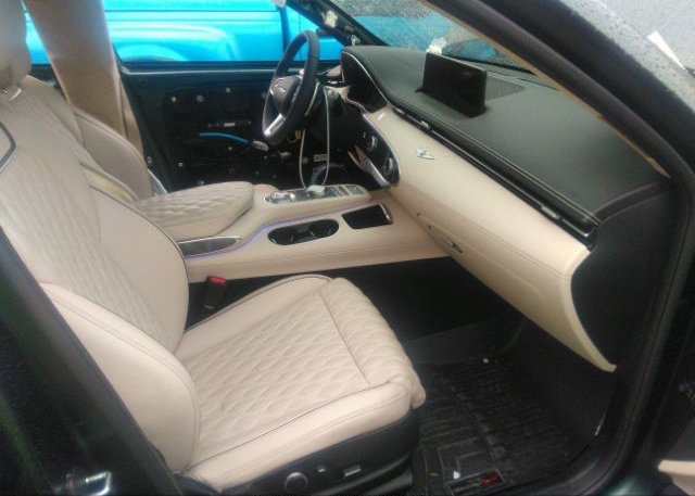2023 GENESIS GV70(VIN: KMUMCDTCXPU092935