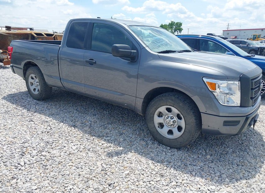 2023 Nissan Titan 5.6L photo