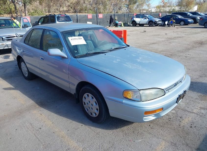 1996 TOYOTA CAMRY DX/LE/XLE photo