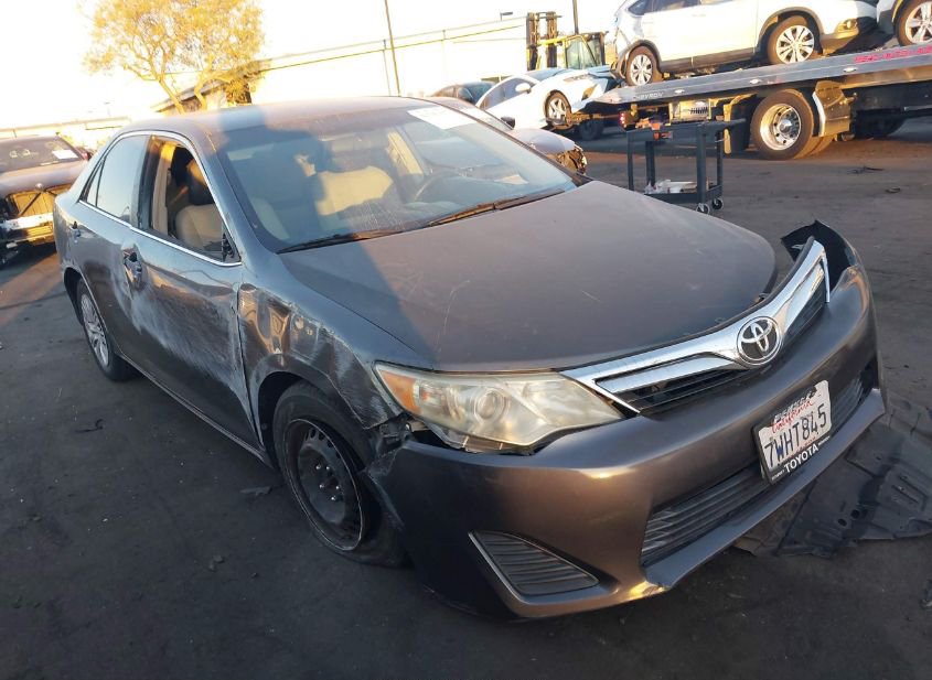 2013 TOYOTA CAMRY LE photo