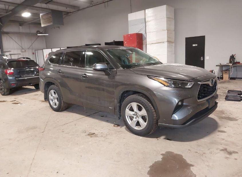 2022 TOYOTA HIGHLANDER HYBRID LE photo