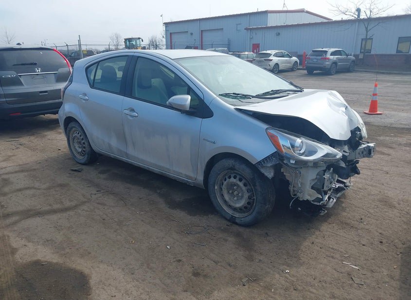 2015 Toyota Prius C 1.5L photo
