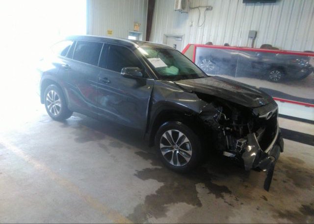 2022 TOYOTA HIGHLANDER (VIN: 5TDGARAH2NS515302)