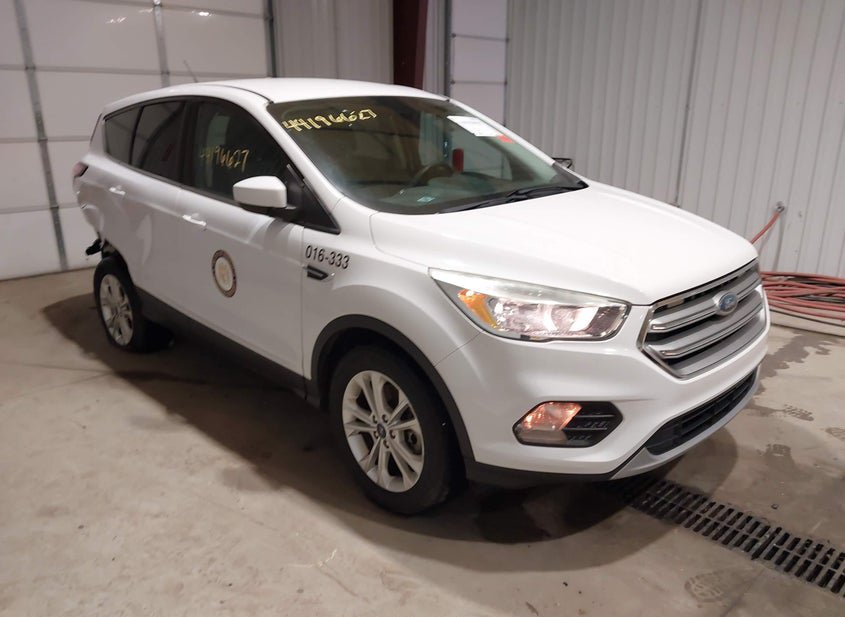 2017 FORD ESCAPE SE photo