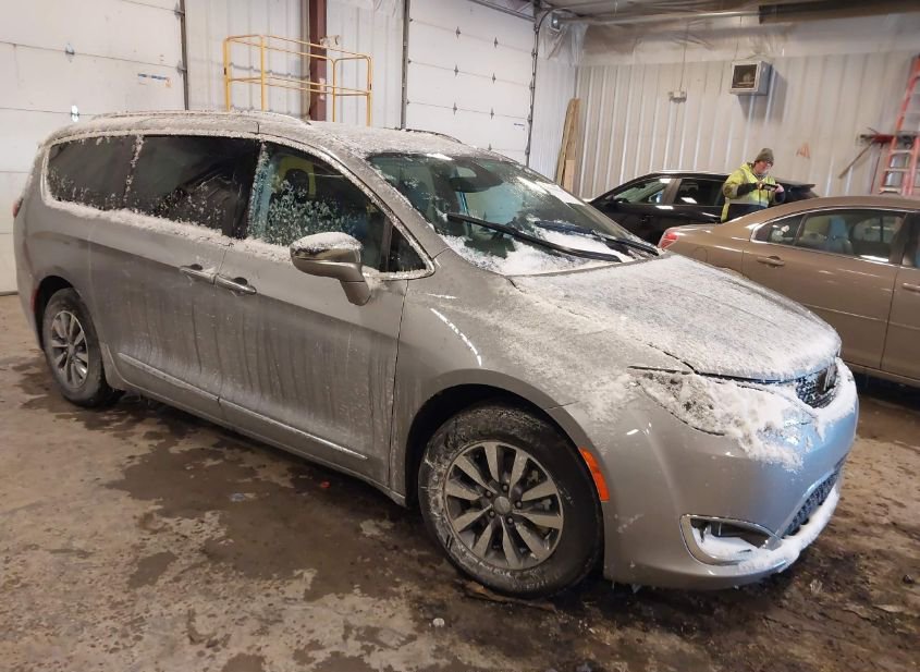 2020 CHRYSLER PACIFICA HYBRID LIMITED photo