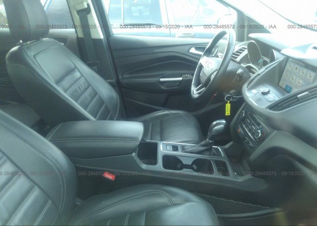 пригнать из сша 2018 FORD ESCAPE 1FMCU9HD8JUA27479