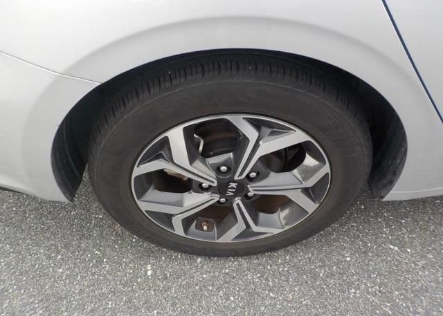 2021 KIA FORTE(VIN: 3KPF24AD8ME331239