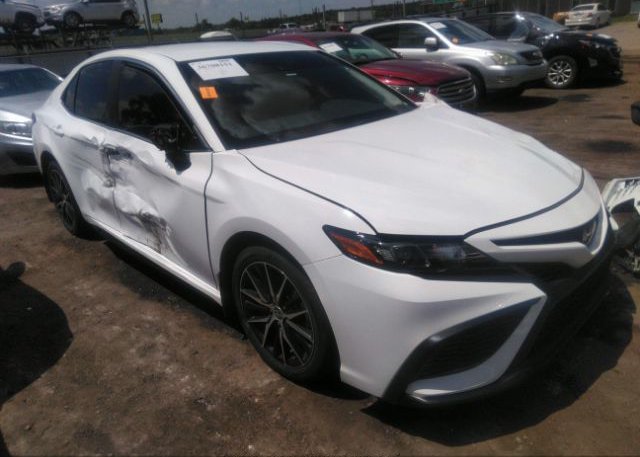 2021 TOYOTA CAMRY (VIN: 4T1G11AK5MU526300)
