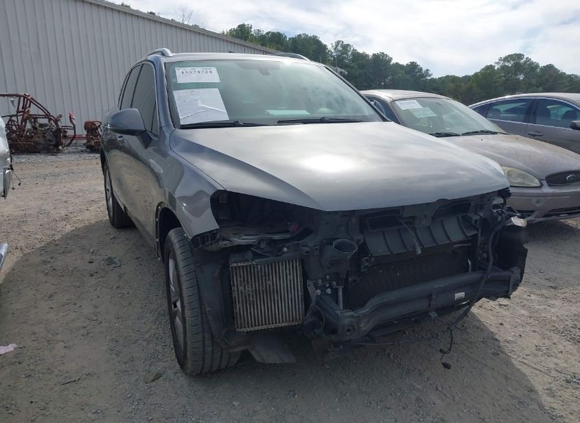 2011 VOLKSWAGEN TOUAREG TDI LUX photo