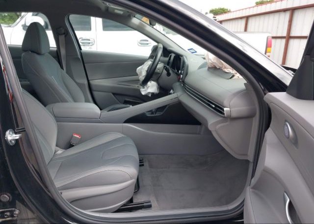 2023 HYUNDAI ELANTRA(VIN: 5NPLM4AG8PH110795