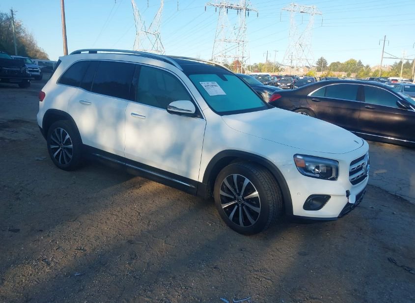 2023 MERCEDES-BENZ GLB 250 4MATIC photo