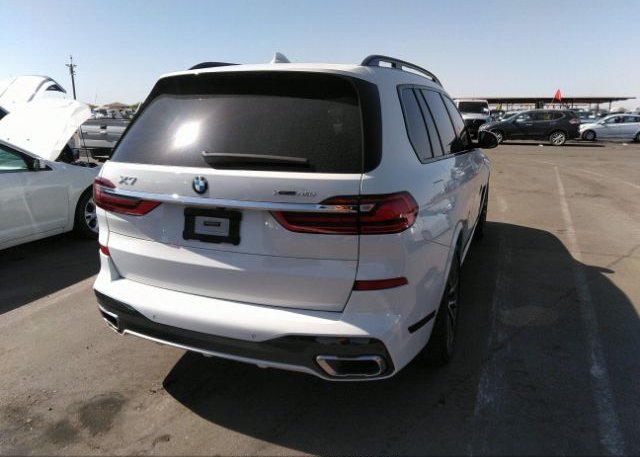 2021 BMW X7(VIN: 5UXCW2C09M9F35897