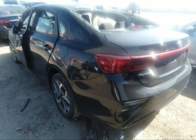 2021 KIA FORTE(VIN: 3KPF24AD7ME267582