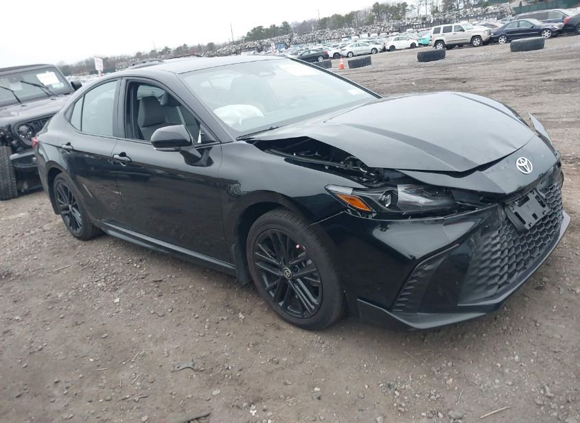 2025 TOYOTA CAMRY SE photo